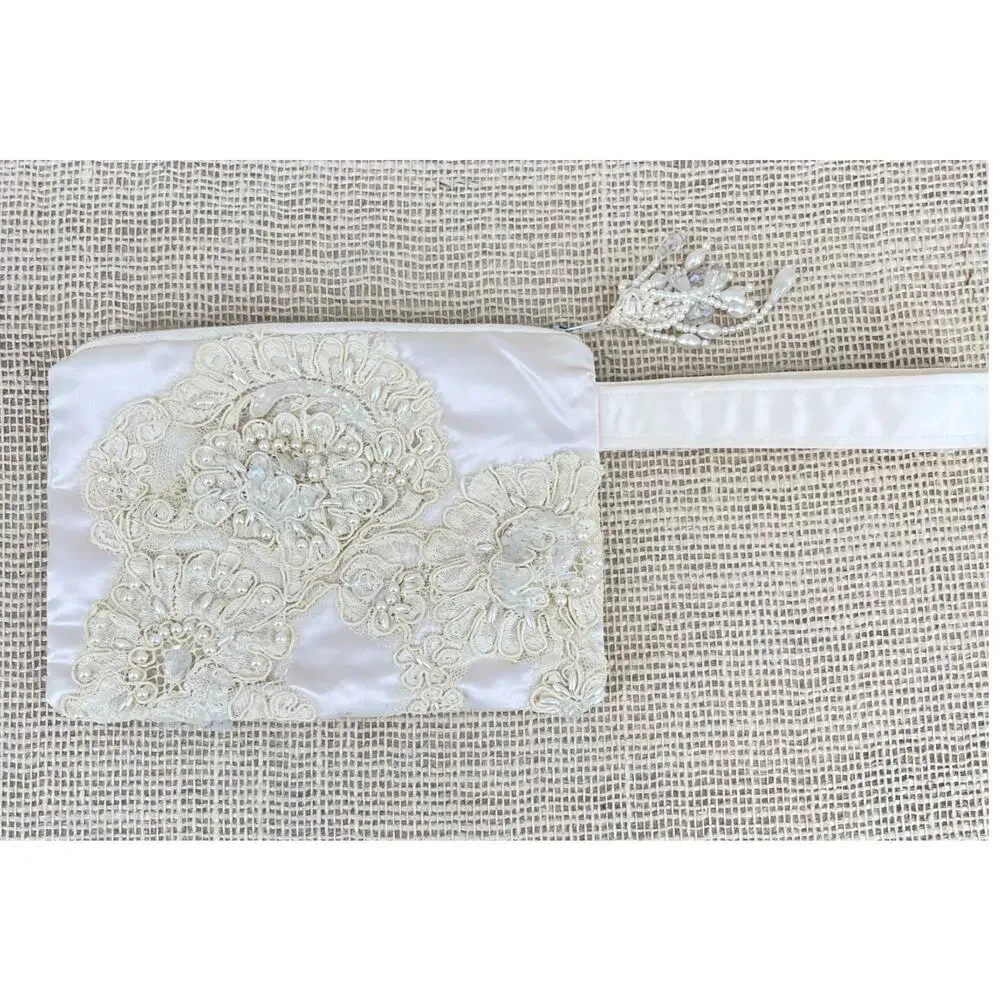 Wedding wristlet, Bridal clutch, evening bag,‎ Handmade, Pearls, lace, satin